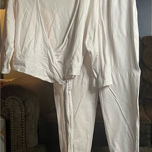 White Wrap Shirt w/Joggers Set